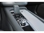 Volvo XC90 T8 Recharge AWD Core Bright - IntelliSafe Assist & Surround - Harman/Kardon audio - Adaptieve LED koplampen - Parkeercamera achter - Verwarmde voorstoelen, stuur & achterbank - Parkeersensoren voor & achter - Draadloze tel. lader - Extra getint glas - Elektr. inklapbare trekhaak - 20' LMV