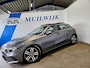 Mercedes-Benz A-klasse 180 Business Solution Luxury / Pano / Sfeer / NL Auto