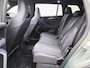 Volkswagen Tayron 1.5 eHybrid R-Line Edition Navigatie | 20 Inch Velgen | Airco | Panorama dak | Stoel/stuur verwarming | Electrische klep | Black pakket | Parkeersensoren |