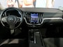 Volvo V60 2.0 B3 Core - Occasion Lease vanaf €664 p/m - Verwarmde voorruit / (achter)stoelen & stuur - Camera - getinte ramen achter