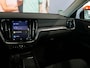 Volvo V60 2.0 B3 Core - Occasion Lease vanaf €664 p/m - Verwarmde voorruit / (achter)stoelen & stuur - Camera - getinte ramen achter
