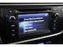Toyota Auris Touring Sports 1.8 Hybrid Lease Plus | Volledige dealerhistorie | Panoramadak | Trekhaak | Navigatie | Stoelverwarming | Keyless | Parkeersensoren voor/achter | Bi-xenon | Clima | Cruise Control | 16 inch