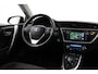 Toyota Auris Touring Sports 1.8 Hybrid Lease Plus | Volledige dealerhistorie | Panoramadak | Trekhaak | Navigatie | Stoelverwarming | Keyless | Parkeersensoren voor/achter | Bi-xenon | Clima | Cruise Control | 16 inch