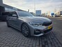 BMW 3-Serie Touring 320i Executive Edition | UNIEK! | Individual interieur en individual lakkleur t.w.v. €4.950!