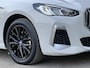 BMW 2-Serie Active Tourer 225e xDrive M-Sport PHEV Automaat / Goed onderhouden / Navigatie / Camera / Apple Carplay Android / M Sportstoelen en stuur / Schakel-flippers /18" LM wielen /