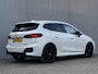 BMW 2-Serie Active Tourer 225e xDrive M-Sport PHEV Automaat / Goed onderhouden / Navigatie / Camera / Apple Carplay Android / M Sportstoelen en stuur / Schakel-flippers /18" LM wielen /