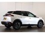 Peugeot e-2008 EV GT Pack 50 kWh | Navi | Camera | Verw. voorstoelen | PDC V+A | Leder alcantara | Cruise control | DAB |