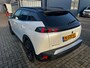 Peugeot e-2008 EV GT Pack 50 kWh | Navi | Camera | Verw. voorstoelen | PDC V+A | Leder alcantara | Cruise control | DAB |