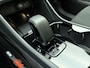 Volvo XC40 Twin 408pk Plus / Nubuck / Getint glas / Trekhaak / All Season / PDC + Camera / Stoel + Stuurw. Verwarming / Keyless / El. Achterklep / Warmtepomp /
