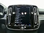 Volvo XC40 Twin 408pk Plus / Nubuck / Getint glas / Trekhaak / All Season / PDC + Camera / Stoel + Stuurw. Verwarming / Keyless / El. Achterklep / Warmtepomp /