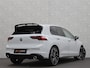 Volkswagen Golf 245 pk GTE Hybrid | IQ-Light | ACC | 19'' | GTI Diffuser | Trekhaak | Stuurwielverwarming | Achteruitrij-Camera | 3-Zone Clima | Carplay | Sfeerverlichting | Draadloos Laden |