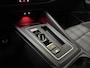 Volkswagen Golf 245 pk GTE Hybrid | IQ-Light | ACC | 19'' | GTI Diffuser | Trekhaak | Stuurwielverwarming | Achteruitrij-Camera | 3-Zone Clima | Carplay | Sfeerverlichting | Draadloos Laden |