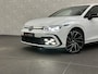Volkswagen Golf 245 pk GTE Hybrid | IQ-Light | ACC | 19'' | GTI Diffuser | Trekhaak | Stuurwielverwarming | Achteruitrij-Camera | 3-Zone Clima | Carplay | Sfeerverlichting | Draadloos Laden |
