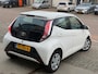Toyota Aygo 1.0 VVT-i x-play/ 5drs/ nap/ 1e EIG/ dealeronderhouden/ 1jaar apk/ volle opties.