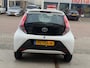 Toyota Aygo 1.0 VVT-i x-play/ 5drs/ nap/ 1e EIG/ dealeronderhouden/ 1jaar apk/ volle opties.