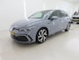Volkswagen Golf 1.5 TSI R-Line+Pano-dak+Led-IQ-Light+Assistentie-Pakket+alcantara+navigatie = ORIG/NL