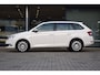 Skoda Fabia Combi 1.0 TSI 96PK Ambition | BOVAG Garantie | Org. NL | Lage KM stand met NAP | Apple Carplay/Android Auto | DAB | Cruise Control | Parkeersensoren |