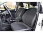 Skoda Fabia Combi 1.0 TSI 96PK Ambition | BOVAG Garantie | Org. NL | Lage KM stand met NAP | Apple Carplay/Android Auto | DAB | Cruise Control | Parkeersensoren |