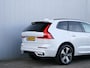 Volvo XC60 2.0 T6 Plug-in hybrid AWD Plus Bright 350 Pk Automaat Navi / DAB / Leer / Apple Carplay / Pano-dak / Winterpakket