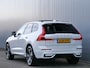 Volvo XC60 2.0 T6 Plug-in hybrid AWD Plus Bright 350 Pk Automaat Navi / DAB / Leer / Apple Carplay / Pano-dak / Winterpakket