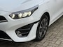 Kia Ceed Sportswagon 1.6 GDI PHEV DynamicLine | Facelift | 34.000km! | Navigatie | Camera | Cruise control | Lane assist | Apple CarPlay | Stoel&stuurverwarming | Climate control | LED | DAB | Keyless | Volledig dealeronderhouden!