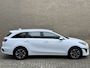 Kia Ceed Sportswagon 1.6 GDI PHEV DynamicLine | Facelift | 34.000km! | Navigatie | Camera | Cruise control | Lane assist | Apple CarPlay | Stoel&stuurverwarming | Climate control | LED | DAB | Keyless | Volledig dealeronderhouden!