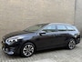 Kia Ceed Sportswagon 1.6 GDI PHEV DynamicLine | Facelift | 42.000km! | Navigatie | Camera | Adaptieve cruise | Lane assist | Apple CarPlay | DAB | LED | Keyless | Stoel&stuurverwarming | Volledig dealeronderhoude!