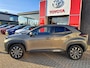 Toyota Yaris Cross 1.5 Hybrid 115 First Edition COMFORT PACK STOEL- STUURVERWARMING PDC V+A BLIND SPOT SPIEGELS ELEK. INKLAPBAAR