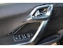 Peugeot 2008 1.2 PureTech 110pk Allure Airco Navi Panoramadak Stoelverwarming