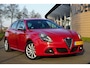 Alfa Romeo Giulietta 1.4 T Distinctive | Rosso Competizion | Clima/Cruise/LMV/Bluetooth/LED - Keurig!