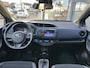 Toyota Yaris 1.5 Hybrid 100pk 5-drs CVT Bi-Tone