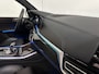 BMW X5 45e | M Sportseats | Frozen Black | Carbon | 360 Camera | Skylounce | ACC | Stoel Massage & Ventilatie | Indiv. Leder | Laser-LED | Softclose | Achterasbesturing | Glasapplicatie | Stuur en achterbank verwarming | TH | 4-Zone | Isolatieglas | 22" | Bovag garantie.