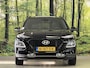 Hyundai Kona 1.0 T-GDI Fashion | Apple Carplay | Schuif / Kantel dak | 18'' lichtmetaal | DAB | Navigatie | Cruise control | Stoelverwarming |