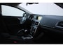 Volvo V40 T2 122PK Kinetic | Trekhaak | Cruise Control | Climate Control | Navigatie | Park Assist achter | Bluetooth Multimedia & Telefoon | High Performance Audio |