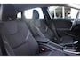 Volvo V40 T2 Automaat Polar+ | Verwarmbare voorstoelen | Cruise Control | 2-Zone Climate Control | LED Koplampen | Park Assist achter | Full map navigatie | High performance Audio.