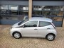 Toyota Aygo VERKOCHT !!!!!!!!!!!!!  1.0  VVT - i X Fun  airco, audio, centr.vergr. 53000km