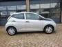 Toyota Aygo VERKOCHT !!!!!!!!!!!!!  1.0  VVT - i X Fun  airco, audio, centr.vergr. 53000km