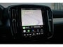 Volvo XC40 B4 Plus Dark | Adaptive Cruise & Pilot Assist | Semi elektrische trekhaak | Verwarmbare voorstoelen | Verwarmbaar stuurwiel | Premium audio by Harman Kardon | 19" Velgen |