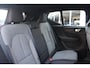 Volvo XC40 B4 Plus Dark | Adaptive Cruise & Pilot Assist | Semi elektrische trekhaak | Verwarmbare voorstoelen | Verwarmbaar stuurwiel | Premium audio by Harman Kardon | 19" Velgen |