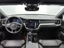 Volvo V60 T6 Recharge AWD Plus Dark - IntelliSafe Assist & Surround - 360º Camera - Harman/Kardon audio - Verwarmde voorstoelen, stuur & achterbank - Parkeersensoren voor & achter - Elektr. bedienb. voorstoelen met geheugen - Elektr. inklapbare trekhaak - 18' LMV