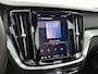 Volvo V60 T6 Recharge AWD Plus Dark - Panorama/schuifdak - IntelliSafe Assist & Surround - 360º Camera - Harman/Kardon audio - Verwarmde voorstoelen, stuur & achterbank - Parkeersensoren voor & achter - Elektr. bedienb. voorstoelen met geheugen - Elektr. inklapbare trekhaak - 18' LMV