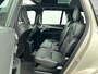 Volvo XC90 T8 Recharge AWD Ultimate Dark - Luchtvering - Panorama/schuifdak - IntelliSafe Assist & Surround - 360º Camera - Bowers & Wilkins audio - Adaptieve LED koplampen - Verwarmde voorstoelen, stuur & achterbank - Parkeersensoren voor & achter - Elektr. bedienb. voorstoelen met geheugen - Head up display - Draadloze tel. lader - Elektr. inklapbare trekhaak - 22' LMV