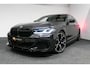 BMW 5-Serie 530i xDrive M Sport / Schuif- kanteldak / Elektr. verstelbare voorstoelen + memory / BMW Laser Light / Stoelkoeling & verwarming / Harman Kardon Surround Sound / Apple Carplay - Android Auto / HUD / Ambienteverlichting / Adaptief Onderstel / 20'' LMV / Dodehoek detectie / Shadow Line / 4-zone clima / Adaptive Cruise Control / Grootlichtassistent