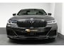 BMW 5-Serie 530i xDrive M Sport / Schuif- kanteldak / Elektr. verstelbare voorstoelen + memory / BMW Laser Light / Stoelkoeling & verwarming / Harman Kardon Surround Sound / Apple Carplay - Android Auto / HUD / Ambienteverlichting / Adaptief Onderstel / 20'' LMV / Dodehoek detectie / Shadow Line / 4-zone clima / Adaptive Cruise Control / Grootlichtassistent