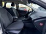 Ford Focus Wagon 1.0 Titanium 1e Eigenaar,Navi,Trekhaak,Dealer Onderhouden,Clima,Cruise,Pdc V+A,125pk,N.A.P,6 Bak,Lm velgen,Nieuwe Apk bij Aflevering