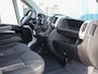 Opel Movano GB Zwaar Edition L3H2 2.2 165PK | Airco | Camera | Grip Control | Cruise Control | Armsteun | Trekhaak | 3 Zits | Houtenlaadvloer/Latbetimmering | Navigatie | Parkeersensoren | All Season Banden |