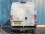 Opel Movano GB Zwaar Edition L3H2 2.2 165PK | Airco | Camera | Grip Control | Cruise Control | Armsteun | Trekhaak | 3 Zits | Houtenlaadvloer/Latbetimmering | Navigatie | Parkeersensoren | All Season Banden |