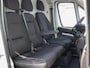 Opel Movano GB Zwaar Edition L3H2 2.2 165PK | Airco | Camera | Grip Control | Cruise Control | Armsteun | Trekhaak | 3 Zits | Houtenlaadvloer/Latbetimmering | Navigatie | Parkeersensoren | All Season Banden |