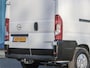 Opel Movano GB Zwaar Edition L3H2 2.2 165PK | Airco | Camera | Grip Control | Cruise Control | Armsteun | Trekhaak | 3 Zits | Houtenlaadvloer/Latbetimmering | Navigatie | Parkeersensoren | All Season Banden |