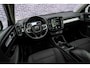 Volvo XC40 1.5 T2 Business Pro | Adaptieve Cruise Control | Dode Hoek Detectie | Parkeer Camera | Navigatie | Parkeersensoren |